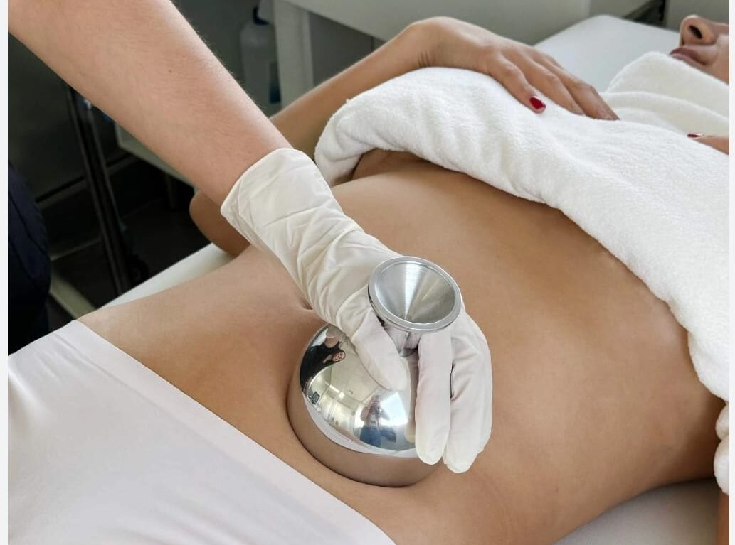 En este momento estás viendo Metaloterapia corporal: qué es, beneficios y cómo se aplica